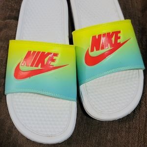 NIKE SLIDER